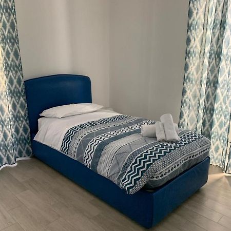 La Porta Di Carmy Apartment Napoli Ngoại thất bức ảnh